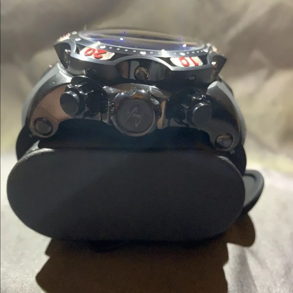 INVICTA RESERVE VENOM BULLDOG 52.5MM MODEL30349 - Picture 3 of 6